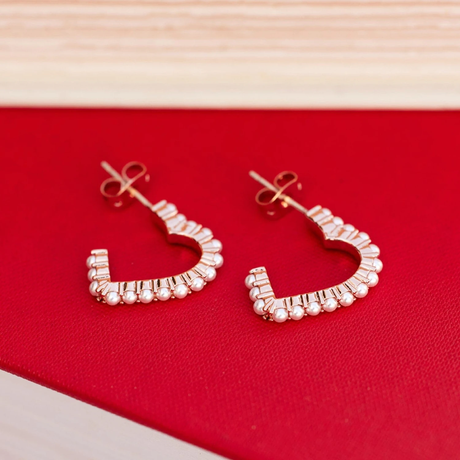 Pavé Pearl Heart Hoop Earrings 4 Pavé Pearl Heart Hoop Earrings - Image 4