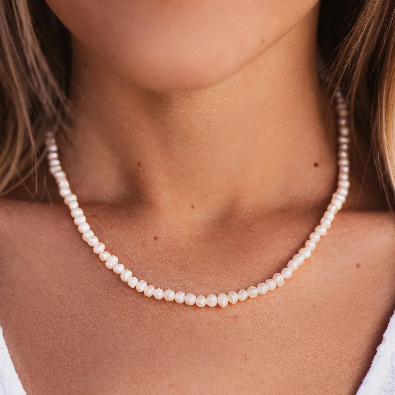 Bitty Freshwater Pearl Choker 5 Bitty Freshwater Pearl Choker - Image 5