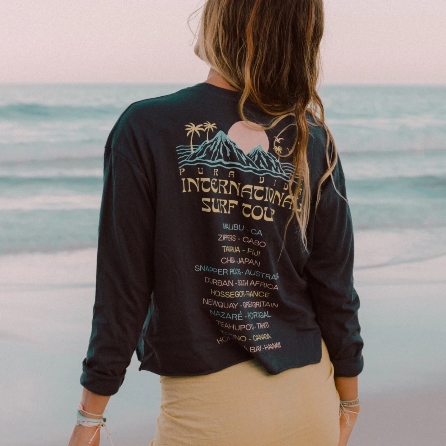 International Surf Tour Long Sleeve Boxy Tee 1 International Surf Tour Long Sleeve Boxy Tee